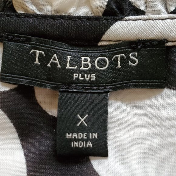 FEATHERLIGHT PINTUCK VOILE POPOVER TOP WITH WHIMSICAL DOTS (PLUS SIZE X) - Picture 7 of 9